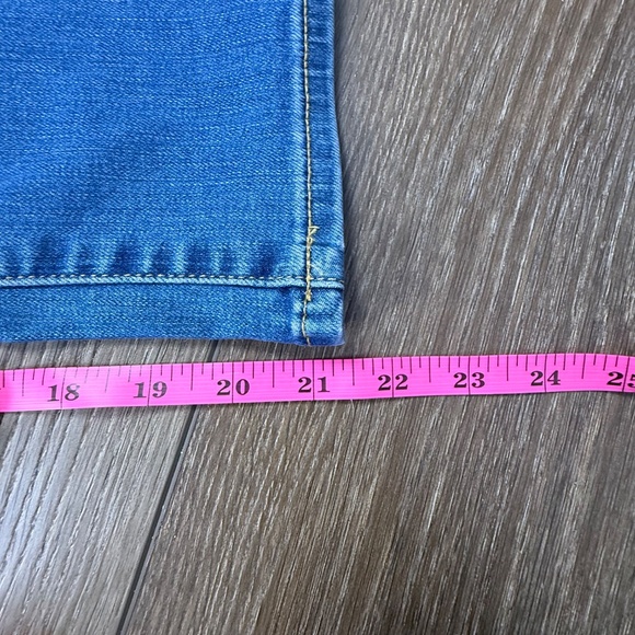 Talbots High-Rise Crop Flare Jeans 6 PETITE, New with Tags, Denim, Everyday Fall - Picture 8 of 13